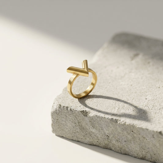 Minimalist Gold Arrow Stainless Steel Ring for Men and Women Everyday Wear